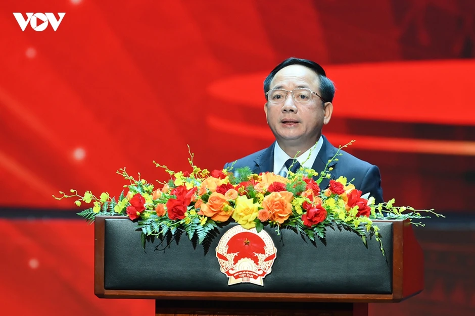 Đảng ủy Chính phủ trao giải cuộc thi chính luận bảo vệ nền tảng tư tưởng của Đảng Đảng ủy Chính phủ trao giải cuộc thi chính luận bảo vệ nền tảng tư tưởng của Đảng