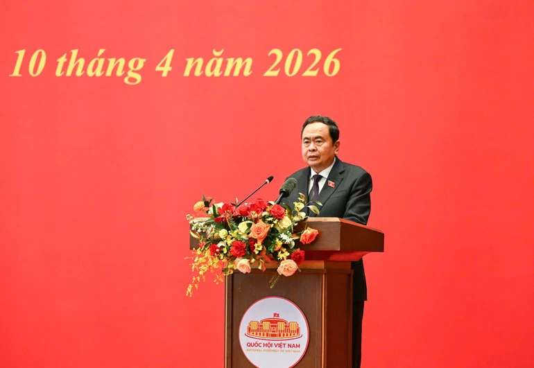 Đảng ủy Quốc hội công bố Quyết định của Bộ Chính trị về công tác cán bộ
