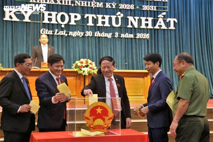 Danh sách lãnh đạo chủ chốt HĐND, UBND tỉnh Gia Lai nhiệm kỳ 2026-2031 Danh sách lãnh đạo chủ chốt HĐND, UBND tỉnh Gia Lai nhiệm kỳ 2026-2031