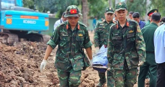 Đào 300m3 đất, tìm thấy thêm 14 bộ hài cốt liệt sĩ ở Công viên Lê Thị Riêng