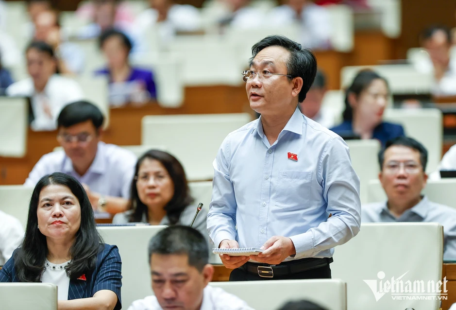 Đấu thầu càng bỏ giá thấp, dự án càng chậm tiến độ Đấu thầu càng bỏ giá thấp, dự án càng chậm tiến độ