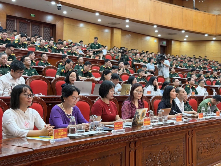 Đấu tranh phản bác các quan điểm sai trái, thù địch để giữ vững ổn định chính trị Đấu tranh phản bác các quan điểm sai trái, thù địch để giữ vững ổn định chính trị