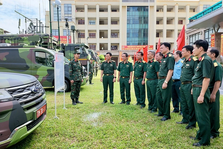 Đẩy mạnh chuyển đổi số trong bảo đảm kỹ thuật tác chiến điện tử toàn quân Đẩy mạnh chuyển đổi số trong bảo đảm kỹ thuật tác chiến điện tử toàn quân