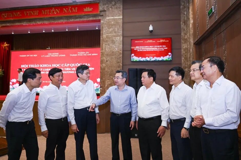 Đẩy mạnh phân cấp, phân quyền cùng phân bổ nguồn lực để địa phương hoạt động hiệu quả