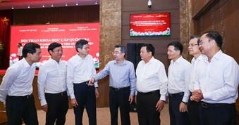 Đẩy mạnh phân cấp, phân quyền cùng phân bổ nguồn lực để địa phương hoạt động hiệu quả