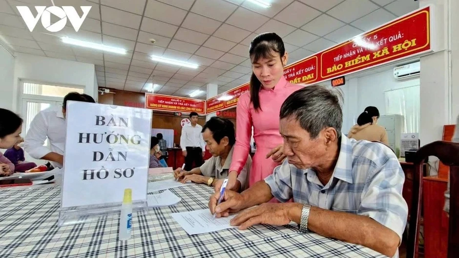 Đẩy mạnh phân cấp, phân quyền thực hiện thủ tục hành chính cho địa phương Đẩy mạnh phân cấp, phân quyền thực hiện thủ tục hành chính cho địa phương