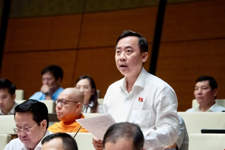 ĐBQH đề xuất cấm xuất cảnh với người lao động vi phạm hợp đồng ở nước ngoài ĐBQH đề xuất cấm xuất cảnh với người lao động vi phạm hợp đồng ở nước ngoài