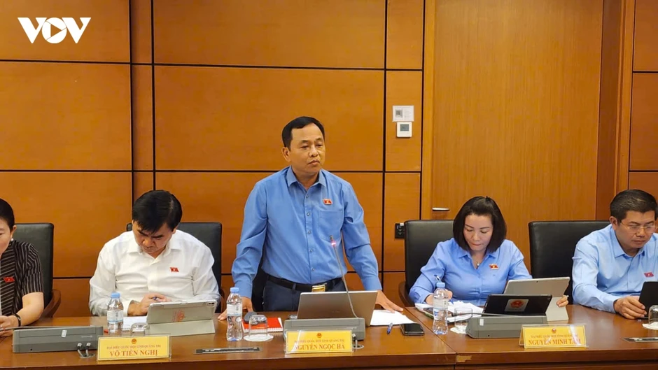 ĐBQH lo ngại áp lực cân đối vốn cho hai siêu dự án giao thông gần 580.000 tỷ đồng ĐBQH lo ngại áp lực cân đối vốn cho hai siêu dự án giao thông gần 580.000 tỷ đồng