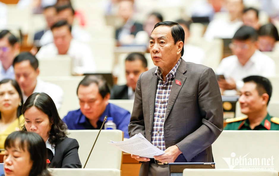Đề nghị chủ tịch xã được ủy quyền ký giấy kết hôn, chứng tử Đề nghị chủ tịch xã được ủy quyền ký giấy kết hôn, chứng tử