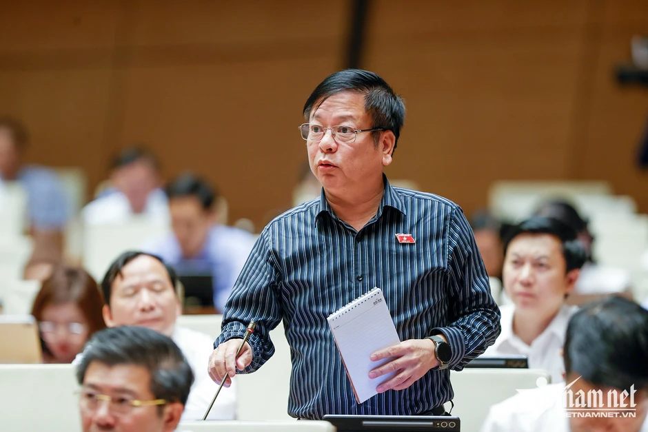 Đề nghị chủ tịch xã được ủy quyền ký giấy kết hôn, chứng tử Đề nghị chủ tịch xã được ủy quyền ký giấy kết hôn, chứng tử