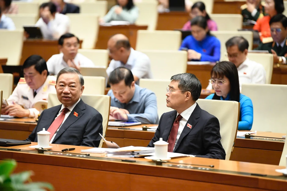 Đề nghị nâng ngưỡng doanh thu chịu thuế với hộ kinh doanh lên 3 tỷ đồng Đề nghị nâng ngưỡng doanh thu chịu thuế với hộ kinh doanh lên 3 tỷ đồng