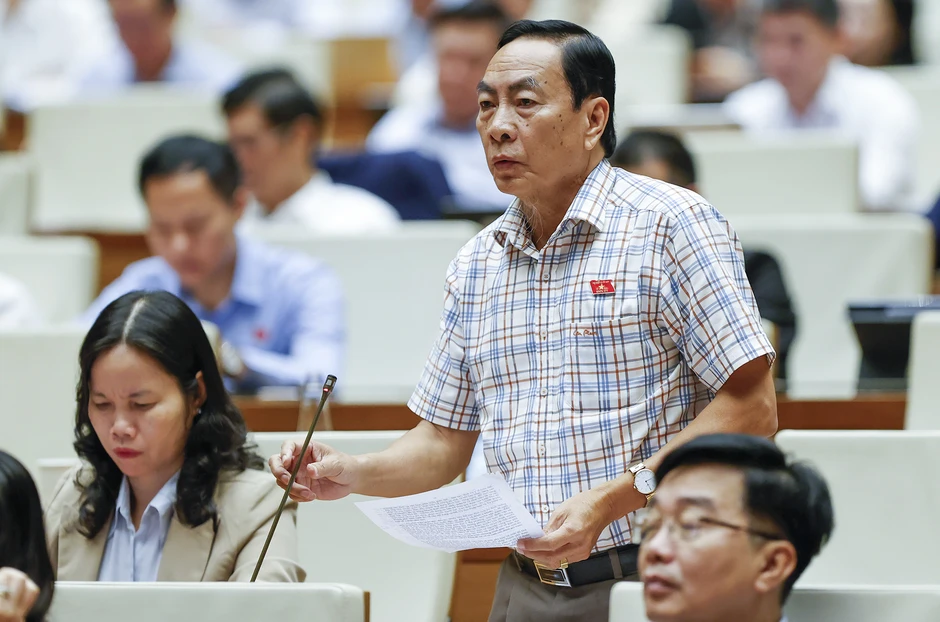 Đề xuất Hà Nội cho đỗ xe trên vỉa hè có điều kiện Đề xuất Hà Nội cho đỗ xe trên vỉa hè có điều kiện