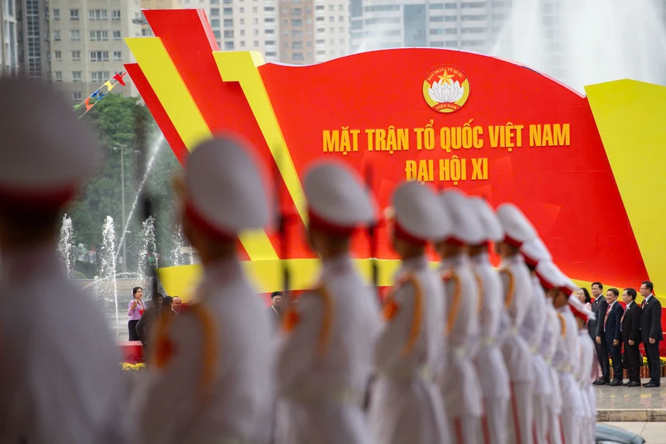 Đề xuất luân chuyển cán bộ mặt trận sang làm tại các cơ quan Nhà nước Đề xuất luân chuyển cán bộ mặt trận sang làm tại các cơ quan Nhà nước