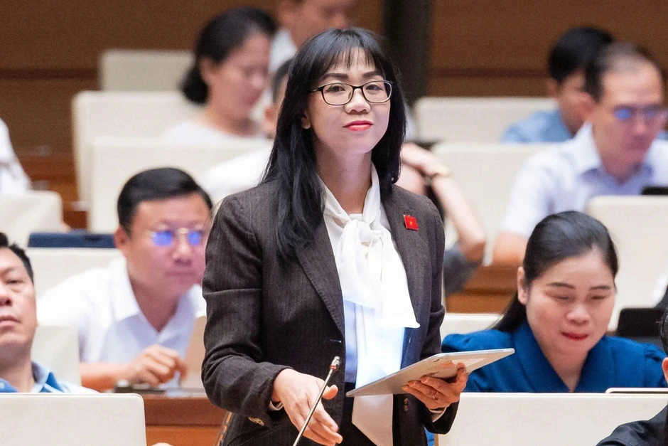Đề xuất miễn trừ trách nhiệm cho ngân hàng khi báo cáo "giao dịch đáng ngờ" Đề xuất miễn trừ trách nhiệm cho ngân hàng khi báo cáo "giao dịch đáng ngờ"