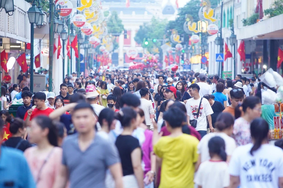 Đề xuất ngày 24/11 hằng năm người lao động được nghỉ làm việc và hưởng nguyên lương Đề xuất ngày 24/11 hằng năm người lao động được nghỉ làm việc và hưởng nguyên lương