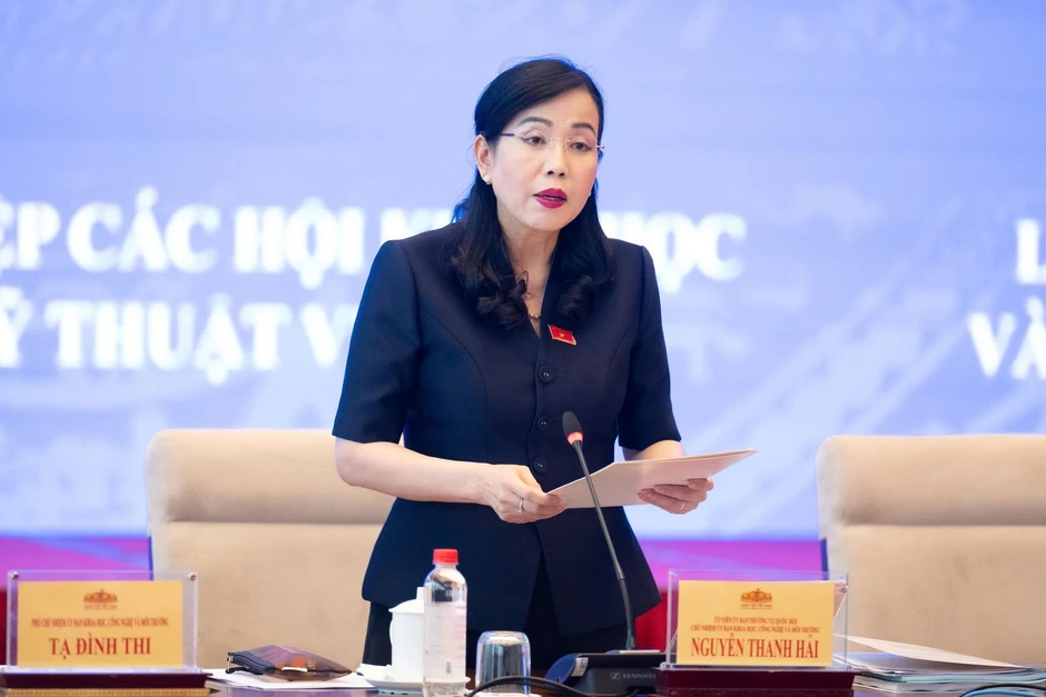 Đề xuất phân cấp cho địa phương cấp phép cả triệu giấy phép môi trường Đề xuất phân cấp cho địa phương cấp phép cả triệu giấy phép môi trường