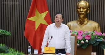 Đề xuất thí điểm dùng xe điện 3 bánh thu gom rác và chữa cháy
