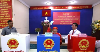 Đến 14 giờ 15 phút, 80,63% cử tri đã tham gia bỏ phiếu