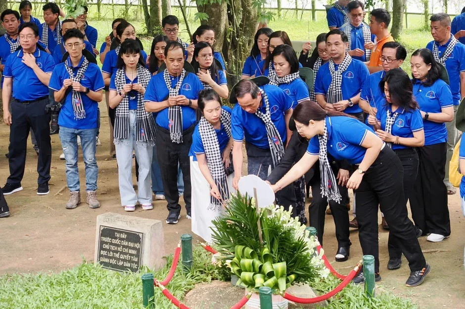 Đi trước mở đường, đồng hành kiến tạo Đi trước mở đường, đồng hành kiến tạo