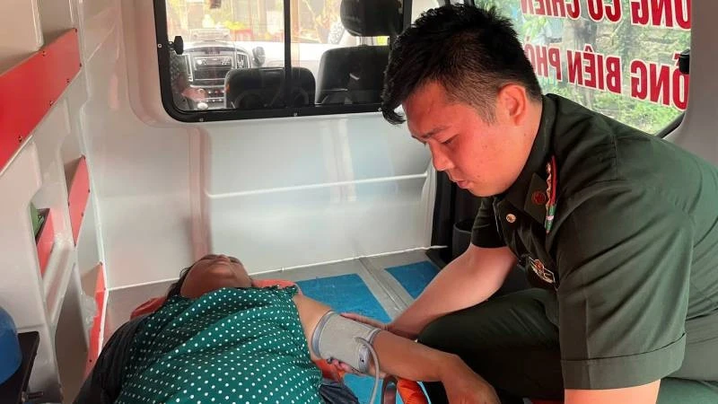 Điểm sáng từ mô hình “Xe cứu thương 0 đồng Biên phòng” Điểm sáng từ mô hình “Xe cứu thương 0 đồng Biên phòng”