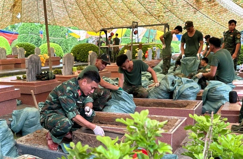 Điện Biên bắt đầu khai quật, lấy mẫu hài cốt tại Nghĩa trang liệt sĩ Quốc gia A1 Điện Biên bắt đầu khai quật, lấy mẫu hài cốt tại Nghĩa trang liệt sĩ Quốc gia A1
