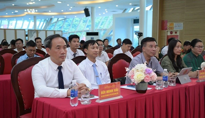 Điện Biên gặp mặt, chúc mừng phóng viên, các cơ quan báo chí nhân kỷ niệm 101 năm Ngày Báo chí cách mạng Việt Nam Điện Biên gặp mặt, chúc mừng phóng viên, các cơ quan báo chí nhân kỷ niệm 101 năm Ngày Báo chí cách mạng Việt Nam