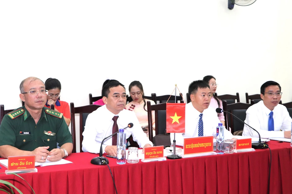 Điện Biên và Luangprabang thống nhất nâng cấp cặp cửa khẩu chính Huổi Puốc (Việt Nam)-Na Son (Lào) thành cửa khẩu quốc tế
