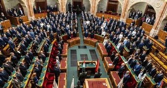 Điện mừng lãnh đạo cấp cao Hungary