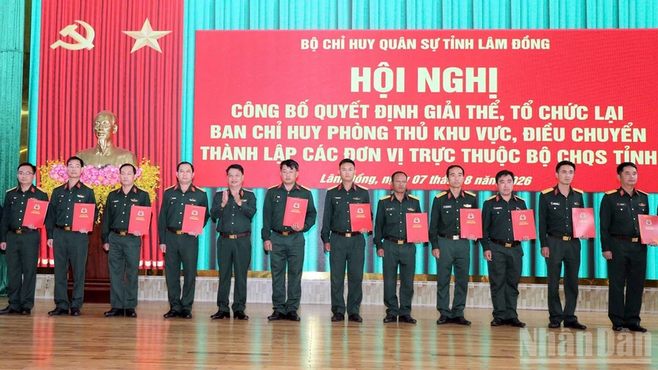 Điều chuyển, thành lập các đơn vị trực thuộc Bộ Chỉ huy quân sự tỉnh Lâm Đồng Điều chuyển, thành lập các đơn vị trực thuộc Bộ Chỉ huy quân sự tỉnh Lâm Đồng