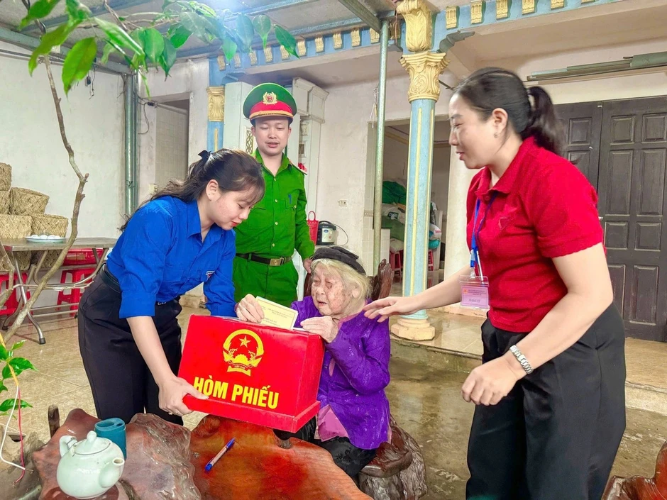 Điều cử tri cần ở người đại biểu ‘không chỉ một chiếc ghế đại diện’ Điều cử tri cần ở người đại biểu ‘không chỉ một chiếc ghế đại diện’