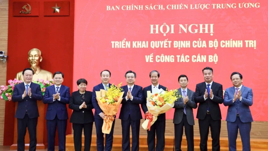 Điều động Bộ trưởng Nguyễn Kim Sơn giữ chức Phó Trưởng Ban Chính sách, chiến lược Trung ương Điều động Bộ trưởng Nguyễn Kim Sơn giữ chức Phó Trưởng Ban Chính sách, chiến lược Trung ương