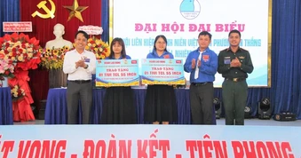 Đoàn TinVina trao 2 tivi hỗ trợ học tập tại Đà Nẵng