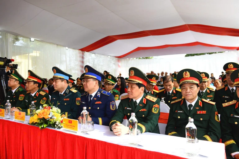 Đoàn cấp cao Bộ Quốc phòng Việt Nam và Trung Quốc dự lễ khởi công Trạm Y tế hữu nghị xã Hải Sơn Đoàn cấp cao Bộ Quốc phòng Việt Nam và Trung Quốc dự lễ khởi công Trạm Y tế hữu nghị xã Hải Sơn
