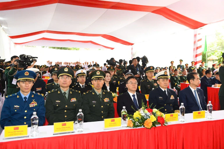 Đoàn cấp cao Bộ Quốc phòng Việt Nam và Trung Quốc dự lễ khởi công Trạm Y tế hữu nghị xã Hải Sơn Đoàn cấp cao Bộ Quốc phòng Việt Nam và Trung Quốc dự lễ khởi công Trạm Y tế hữu nghị xã Hải Sơn