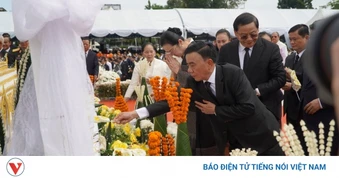 Đoàn cấp cao Đảng Cộng sản Việt Nam dự Lễ truy điệu Chủ tịch Quốc hội Lào