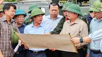 Đoàn công tác Chính phủ kiểm tra công tác khắc phục hậu quả mưa lũ tại Mường Than