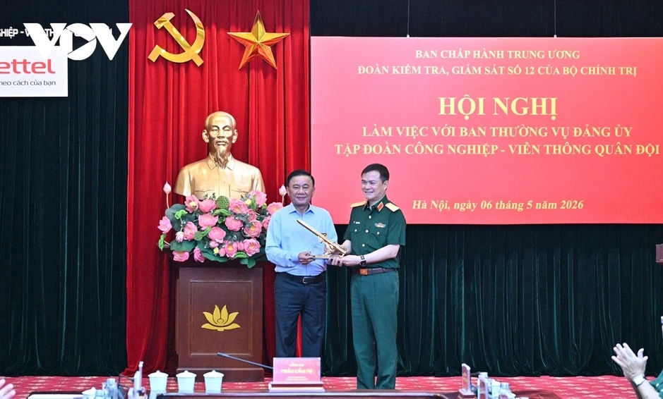 Đoàn kiểm tra của Bộ Chính trị, Ban Bí thư làm việc với Viettel Đoàn kiểm tra của Bộ Chính trị, Ban Bí thư làm việc với Viettel