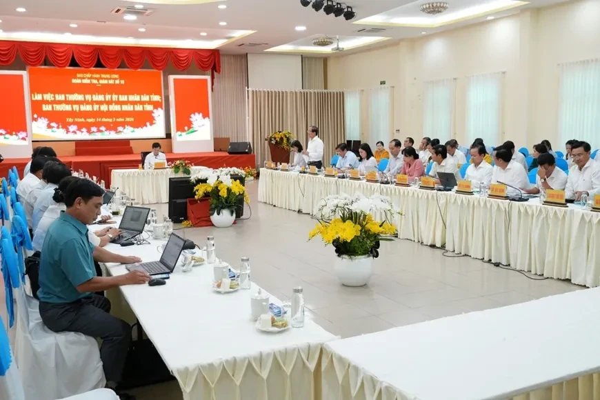 Đoàn kiểm tra số 19 của Bộ Chính trị làm việc với Tây Ninh Đoàn kiểm tra số 19 của Bộ Chính trị làm việc với Tây Ninh