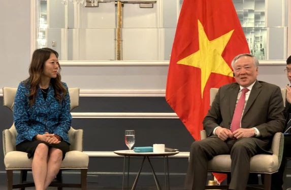 Doanh nghiệp Hoa Kỳ quan tâm mở rộng đầu tư vào tài chính - công nghệ tại Việt Nam Doanh nghiệp Hoa Kỳ quan tâm mở rộng đầu tư vào tài chính - công nghệ tại Việt Nam
