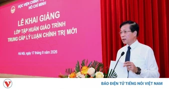 Đổi mới đào tạo lý luận chính trị để cán bộ sát thực tiễn, vững năng lực