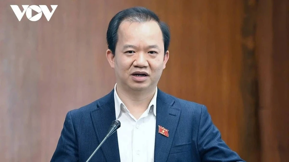 Đổi mới hoạt động lập pháp: Từ “họp để thông qua” sang “kiến tạo chất lượng luật” Đổi mới hoạt động lập pháp: Từ “họp để thông qua” sang “kiến tạo chất lượng luật”