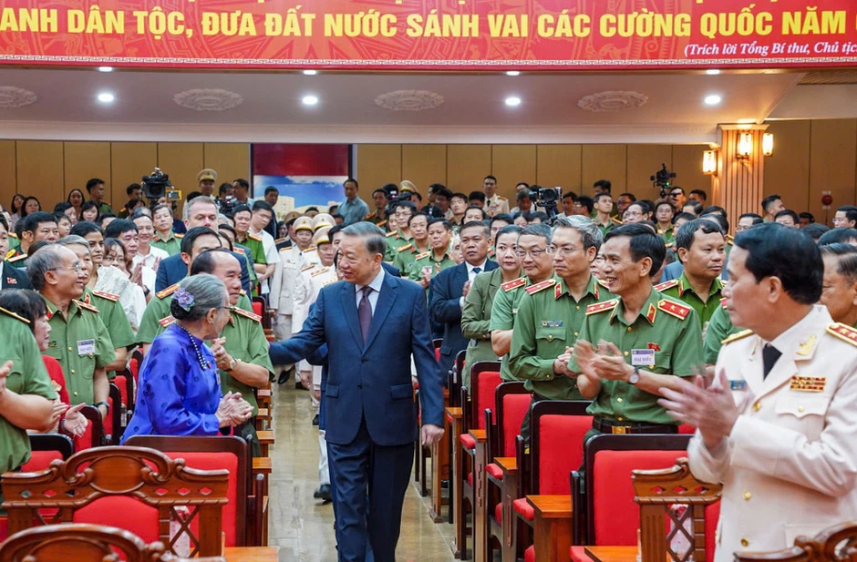 Đổi mới mạnh mẽ nội dung đào tạo, đáp ứng nhân lực an ninh trong giai đoạn mới Đổi mới mạnh mẽ nội dung đào tạo, đáp ứng nhân lực an ninh trong giai đoạn mới