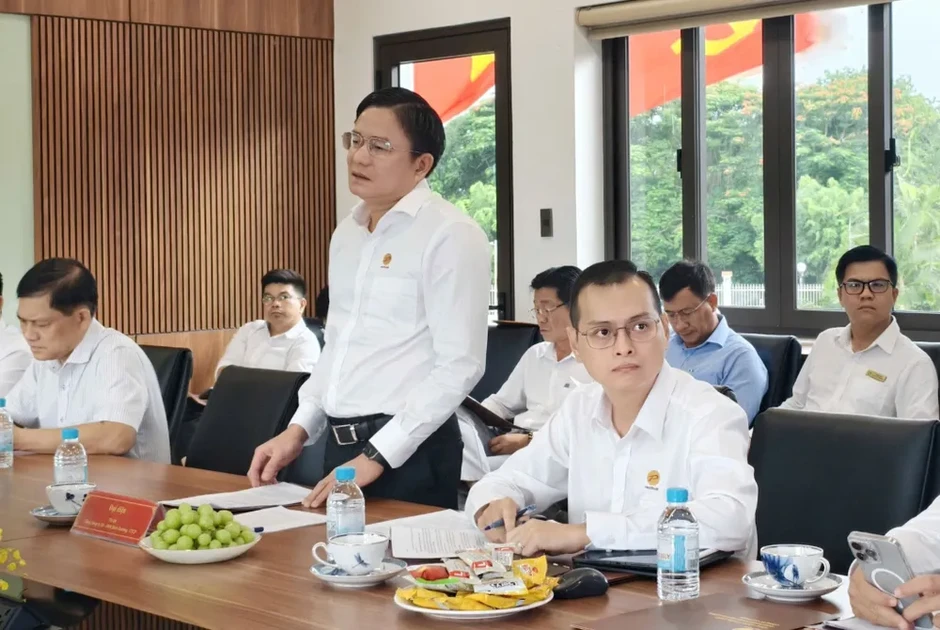 Đổi mới phương thức hoạt động chi bộ, chú trọng phát triển đảng viên trong công nhân Đổi mới phương thức hoạt động chi bộ, chú trọng phát triển đảng viên trong công nhân