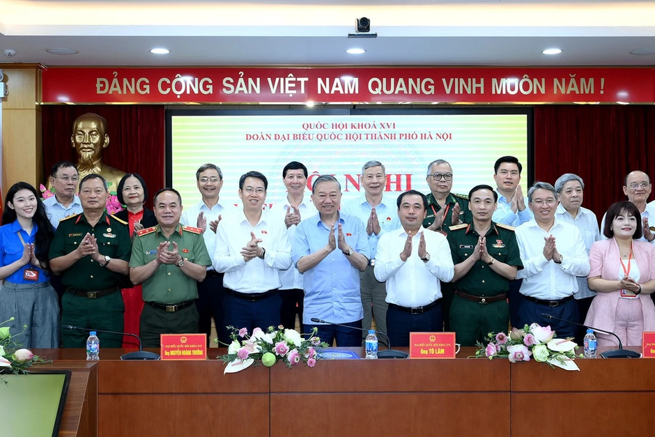Đổi mới phương thức quản trị, không để tồn đọng những kiến nghị chính đáng của cử tri Đổi mới phương thức quản trị, không để tồn đọng những kiến nghị chính đáng của cử tri