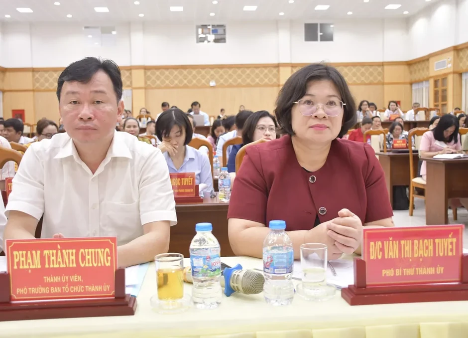 Đổi mới sinh hoạt chi bộ gắn với mô hình chính quyền địa phương 2 cấp
