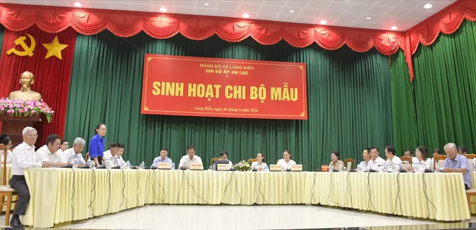 Đổi mới sinh hoạt chi bộ gắn với mô hình chính quyền địa phương 2 cấp