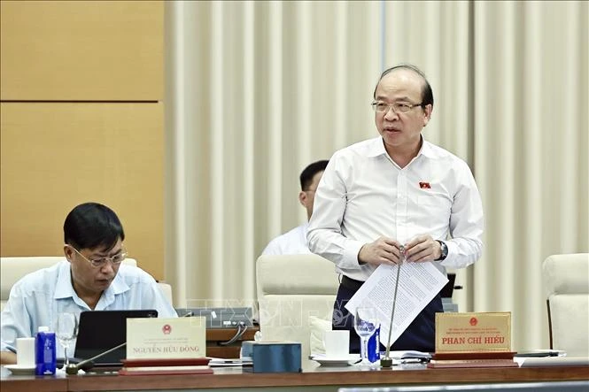 Đổi mới tư duy xây dựng pháp luật và cải cách tư pháp trong giai đoạn mới Đổi mới tư duy xây dựng pháp luật và cải cách tư pháp trong giai đoạn mới