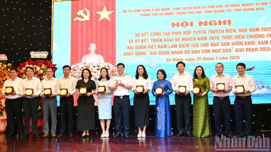 Đổi mới tuyên truyền biển, đảo, nâng cao trách nhiệm bảo vệ chủ quyền Đổi mới tuyên truyền biển, đảo, nâng cao trách nhiệm bảo vệ chủ quyền