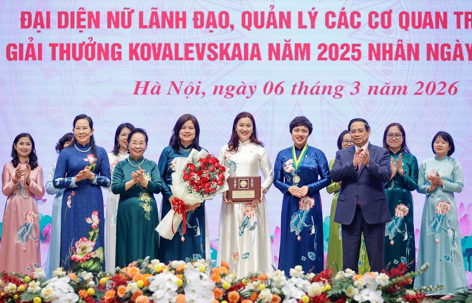 Đội ngũ nữ lãnh đạo có 21 ủy viên Trung ương và 3 ủy viên Bộ Chính trị, Ban Bí thư Đội ngũ nữ lãnh đạo có 21 ủy viên Trung ương và 3 ủy viên Bộ Chính trị, Ban Bí thư