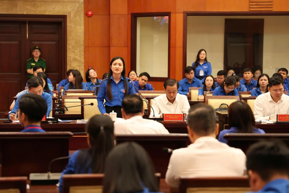Đối thoại với thanh niên, Bí thư Thành ủy TPHCM nói về tương lai thành phố Đối thoại với thanh niên, Bí thư Thành ủy TPHCM nói về tương lai thành phố